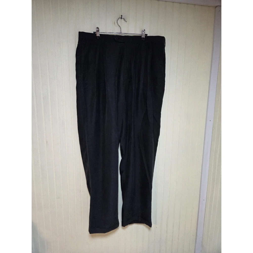 Van Heusen‎ Dress Pants Mens 38x32 Black Pleated Front Straight Leg Business